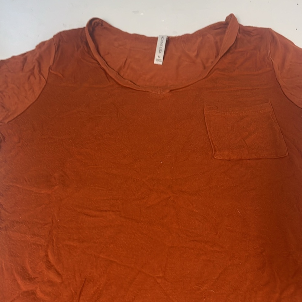 Active USA Medium Burnt Orange Short Sleeve V Neck Pocket T Shirt - Picture 4 of 5